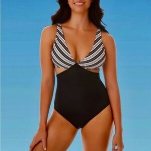NWT Beach Betty by Miracle Brands Swimsuit  L (12-14)